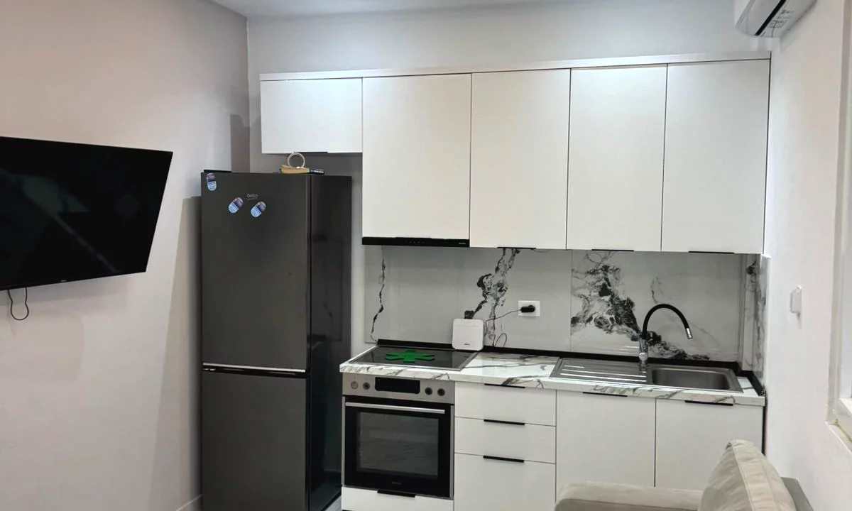 Shtepi me qera Apartament ne Tirane, 1+1, Mobilimi E mobiluar, Pagesa 45,000  Leke.