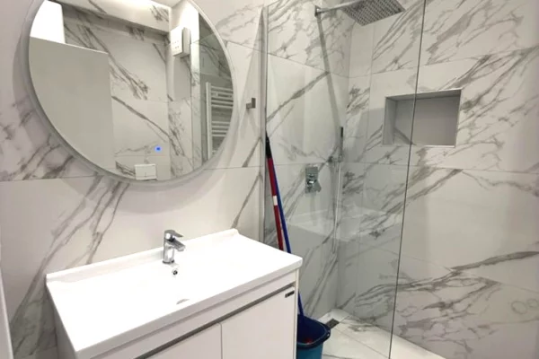 Shtepi me qera Apartament ne Tirane, 1+1, Mobilimi E mobiluar, Pagesa 60,000  Leke.