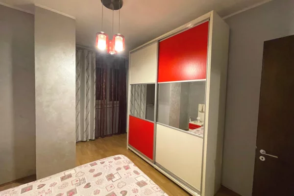 Shtepi me qera Apartament ne Tirane, 2+1, Mobilimi E mobiluar, Pagesa 700  Euro.