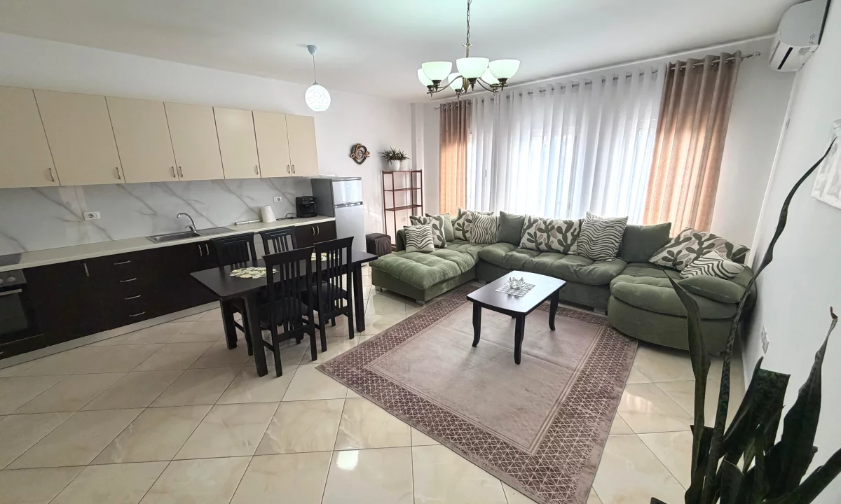 Shtepi me qera Apartament ne Tirane, 2+1, Mobilimi E mobiluar, Pagesa 700  Euro.