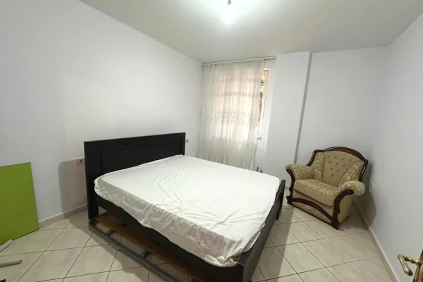 Shtepi me qera Apartament ne Tirane, 2+1, Mobilimi E mobiluar, Pagesa 40,000  Leke.