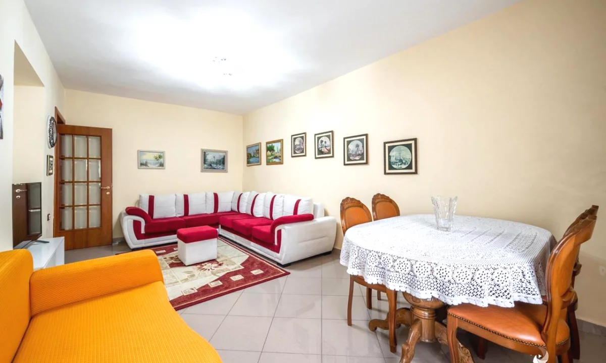 Shtepi me qera Apartament ne Tirane, 2+1, Mobilimi E mobiluar, Pagesa 60,000  Leke.