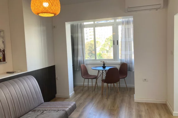 🏢Ne zonen e Myslym Shyrit,jepet me qera garsoniere 35m2,e mobiluar.50,000LEKE