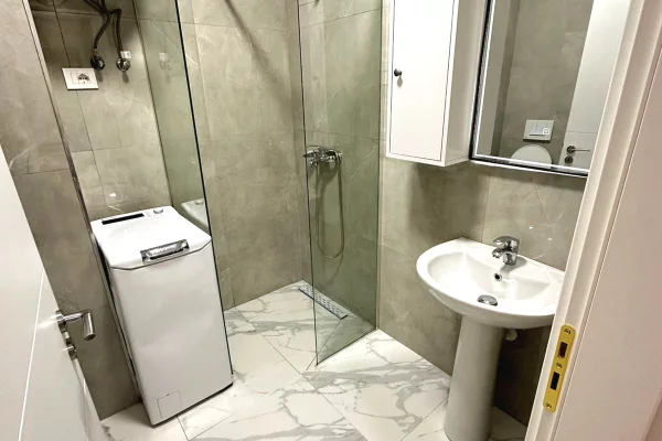 Shtepi me qera Apartament ne Tirane, 1+1, Mobilimi E mobiluar, Pagesa 50,000  Leke.