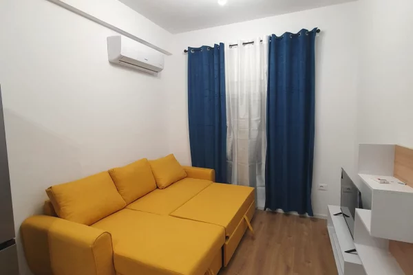 🏢Ne zonen e Ali Demit,Rezidenca Kadiu jepet me qera apartament 1+1,i sapo mobiluar. 450Euro