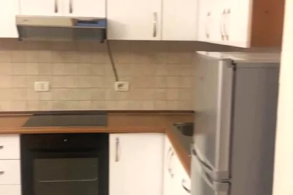 Shtepi me qera 1+1 ne Tirane - 700 Euro