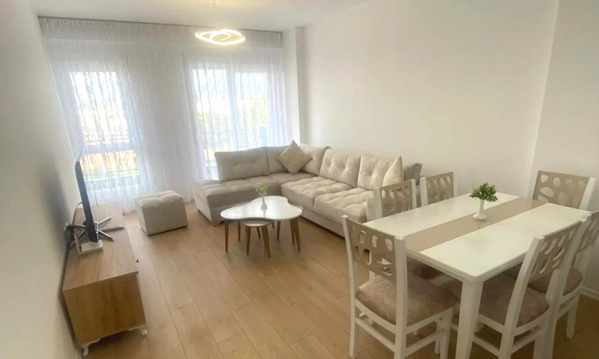 Shtepi me qera Apartament ne Tirane, 1+1, Mobilimi E mobiluar, Pagesa 55,000  Leke.