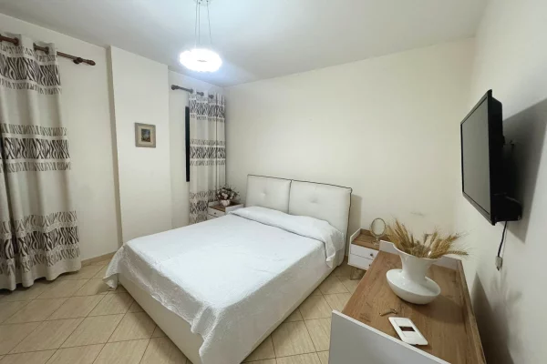 Shtepi me qera Apartament ne Tirane, 2+1, Mobilimi E mobiluar, Pagesa 70,000  Leke.