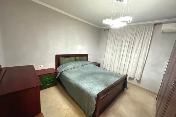 Shtepi me qera 1+1 ne Tirane - 50,000 Leke