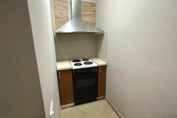 Shtepi me qera Apartament ne Tirane, 1+1, Mobilimi E mobiluar, Pagesa 50,000  Leke.