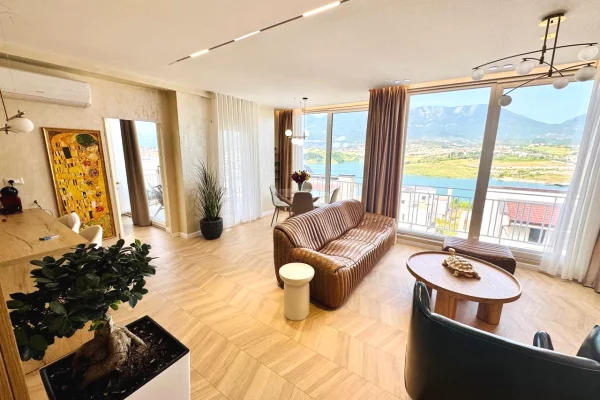 Shtepi me qera 2+1 ne Tirane - 1,500 Euro