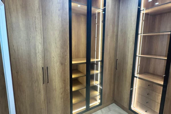 Shtepi me qera Apartament ne Tirane, 2+1, Mobilimi E mobiluar, Pagesa 1,500  Euro.