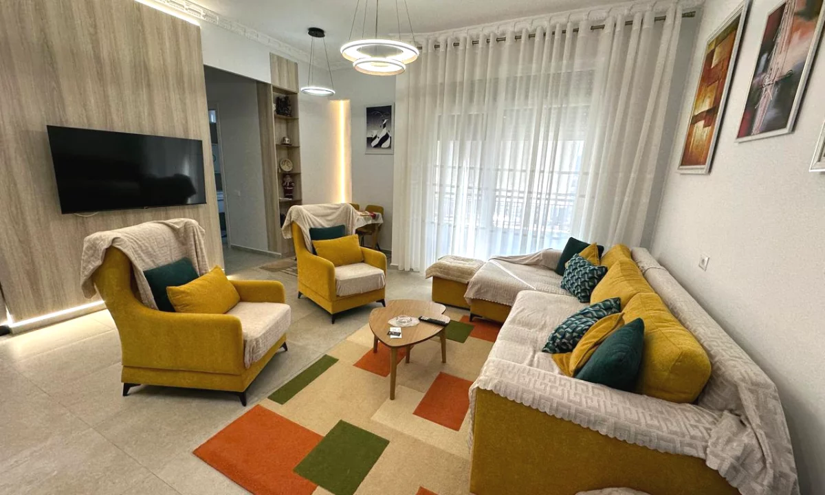 Shtepi me qera Apartament ne Tirane, 2+1, Mobilimi E mobiluar, Pagesa 1,200  Euro.