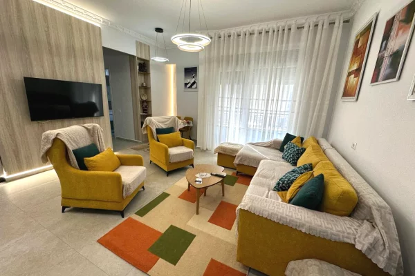 🏢Rruga Mine Peza,Donika Center jepet me qera apartament 2+1+2i mobiluar . 1,200Euro   