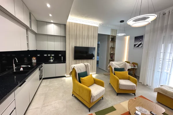 Shtepi me qera 2+1 ne Tirane - 1,200 Euro