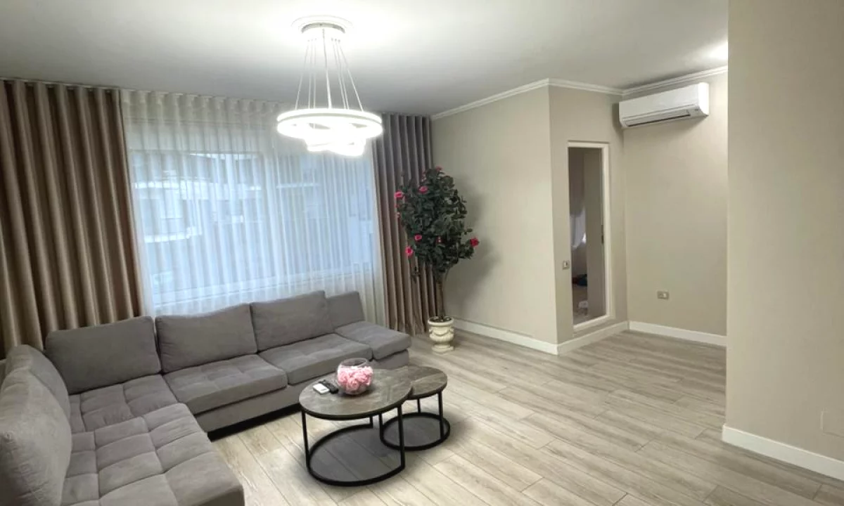 Shtepi me qera Apartament ne Tirane, 1+1, Mobilimi E mobiluar, Pagesa 800  Euro.