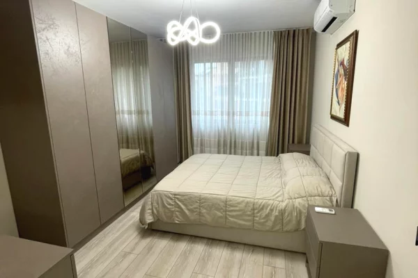 Shtepi me qera Apartament ne Tirane, 1+1, Mobilimi E mobiluar, Pagesa 800  Euro.