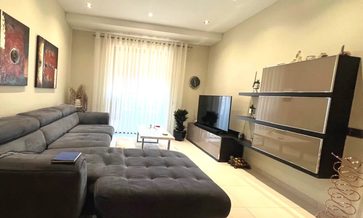 Shtepi me qera Apartament ne Tirane, 2+1, Mobilimi E mobiluar, Pagesa 65,000  Leke.