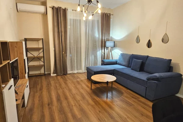 Shtepi me qera 2+1 ne Tirane - 700 Euro