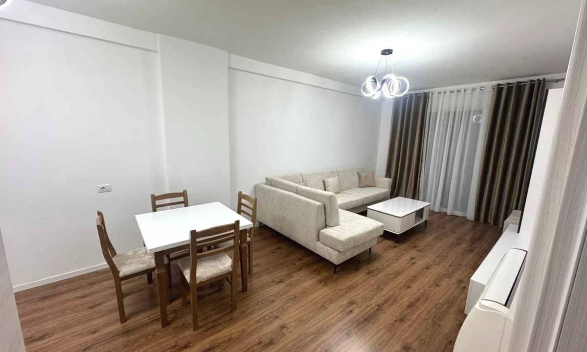 Shtepi me qera Apartament ne Tirane, 1+1, Mobilimi E mobiluar, Pagesa 650  Euro.