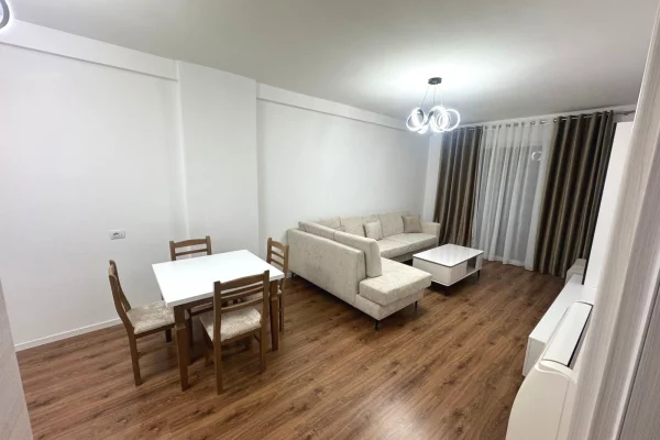 Shtepi me qera 1+1 ne Tirane - 650 Euro