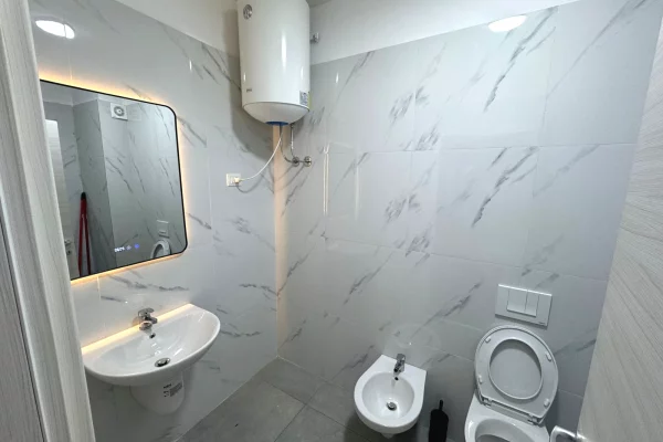 Shtepi me qera Apartament ne Tirane, 1+1, Mobilimi E mobiluar, Pagesa 650  Euro.