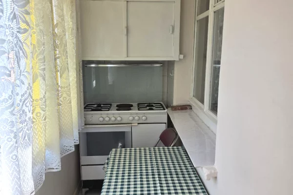 Shtepi me qera Apartament ne Tirane, 2+1, Mobilimi E mobiluar, Pagesa 50,000  Leke.