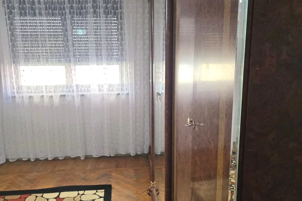 Shtepi me qera Apartament ne Tirane, 2+1, Mobilimi E mobiluar, Pagesa 50,000  Leke.