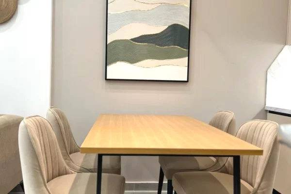 Shtepi me qera Apartament ne Tirane, 2+1, Mobilimi E mobiluar, Pagesa 80,000  Leke.