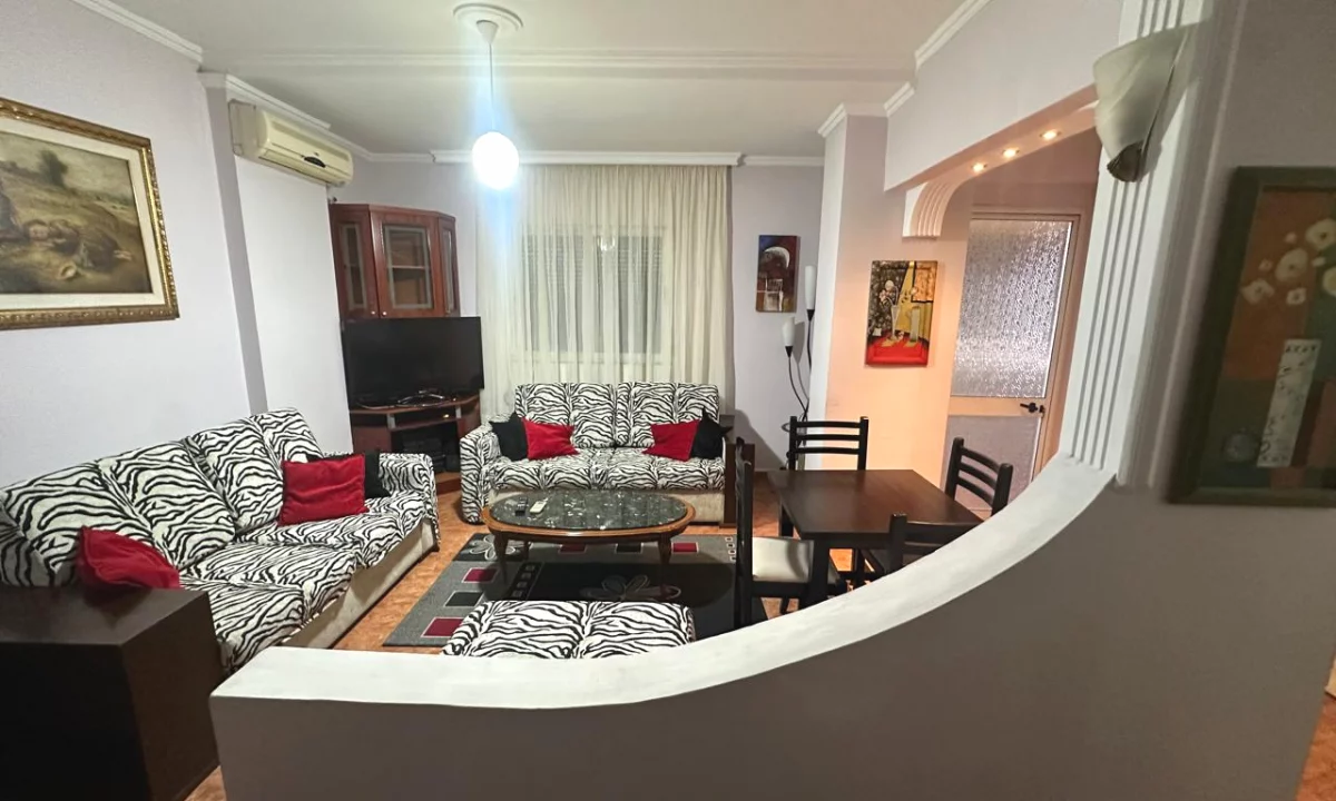 Shtepi me qera Apartament ne Tirane, 2+1, Mobilimi E mobiluar, Pagesa 50,000  Leke.