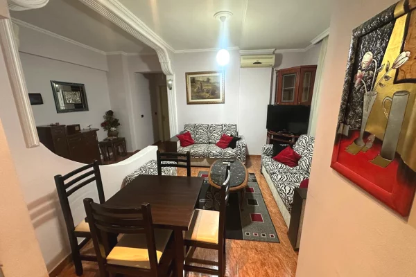 Shtepi me qera Apartament ne Tirane, 2+1, Mobilimi E mobiluar, Pagesa 50,000  Leke.