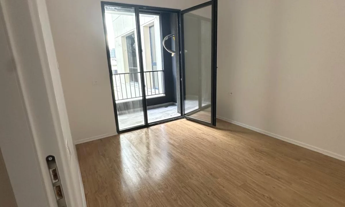 🏢Rruga Jordan Misja jepet me qera apartament,1+1,bosh.550Euro