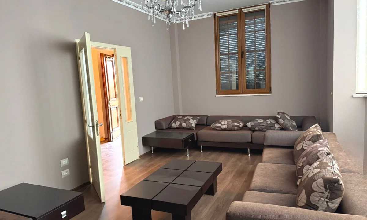 Luxury villas for rent in Tirana 3+1, Furnished