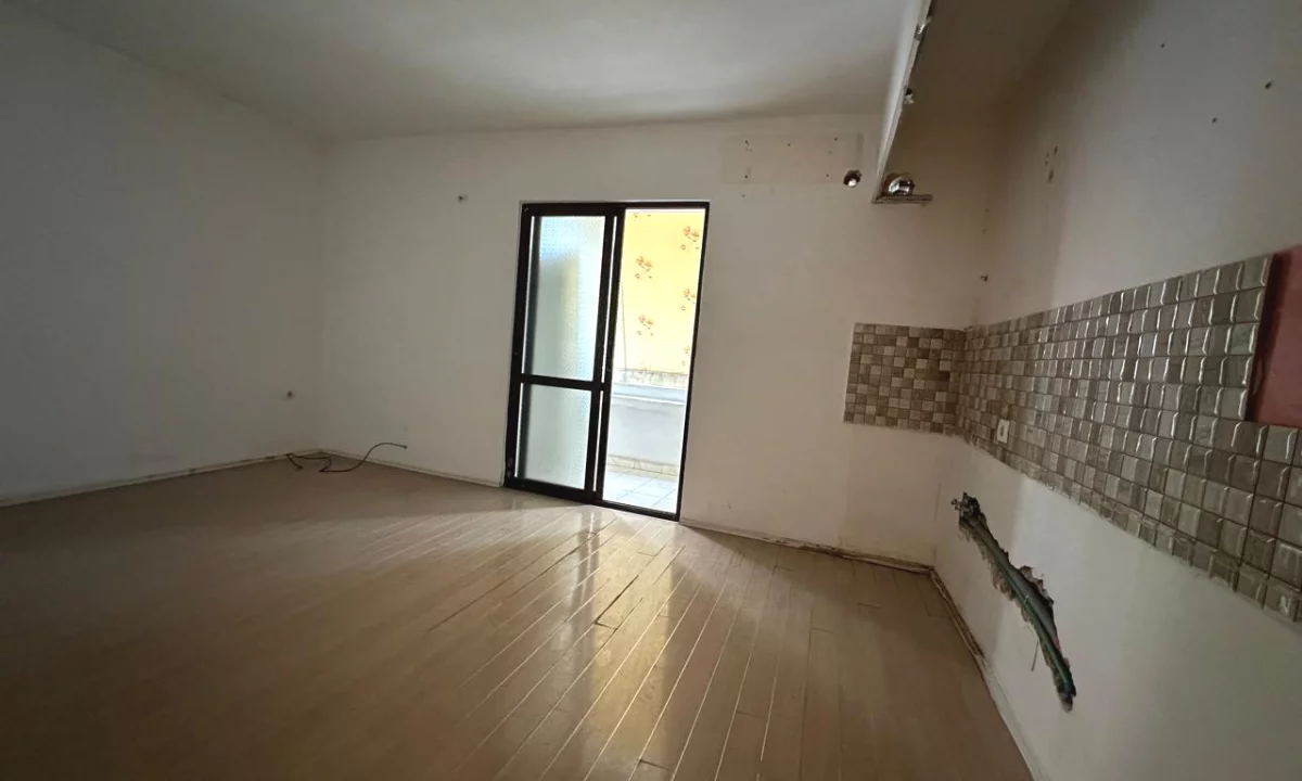 Apartment for sale in Tirana 2+1, Emty