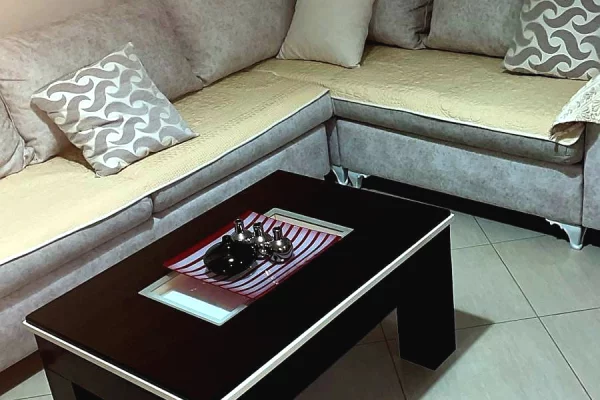 🏢Ish Parku Autobuzave,prane Xhino Bar,jepet me qera apartament 1+1 i mobiluar 45,000Leke   