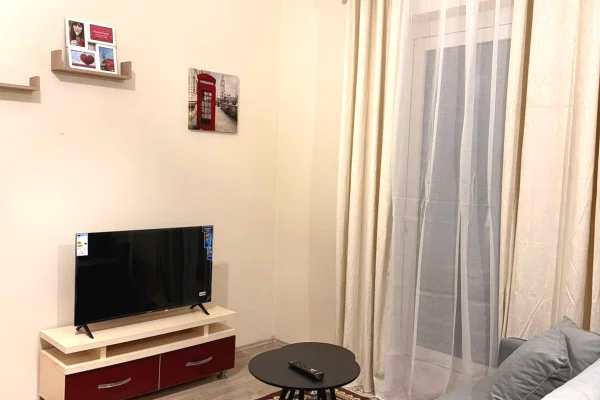 🏢Ali Demi,Kompleksi Mangalem jepet me qera apartament1+1,i mobiluar 40,000Leke  