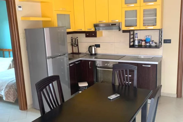 Shtepi me qera Vila Luksoze ne Tirane, 2+1, Mobilimi E mobiluar, Pagesa 50,000  Leke.