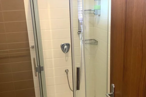 Shtepi me qera Vila Luksoze ne Tirane, 2+1, Mobilimi E mobiluar, Pagesa 50,000  Leke.