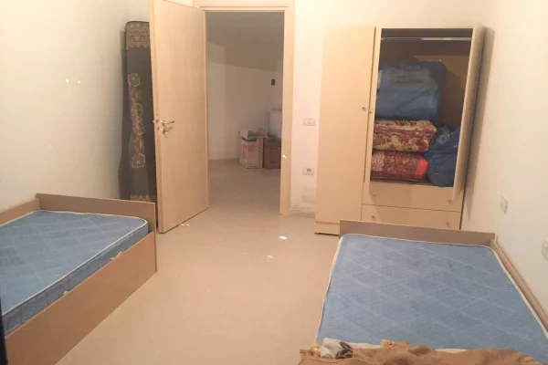 Shtepi me qera Apartament ne Tirane, 2+1, Mobilimi E mobiluar, Pagesa 50,000  Leke.