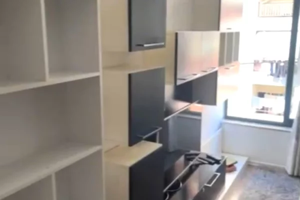 Shtepi me qera Apartament ne Tirane, 2+1, Mobilimi E mobiluar, Pagesa 400  Euro.