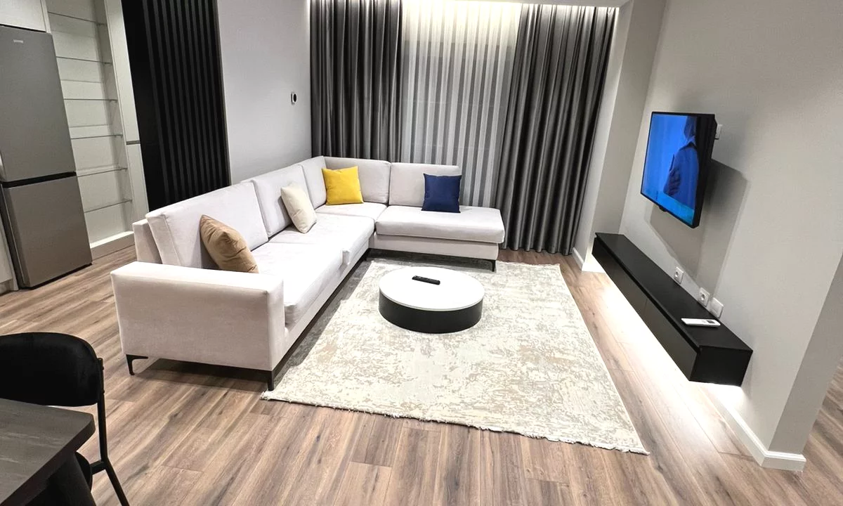 Shtepi me qera Apartament ne Tirane, 2+1, Mobilimi E mobiluar, Pagesa 700  Euro.