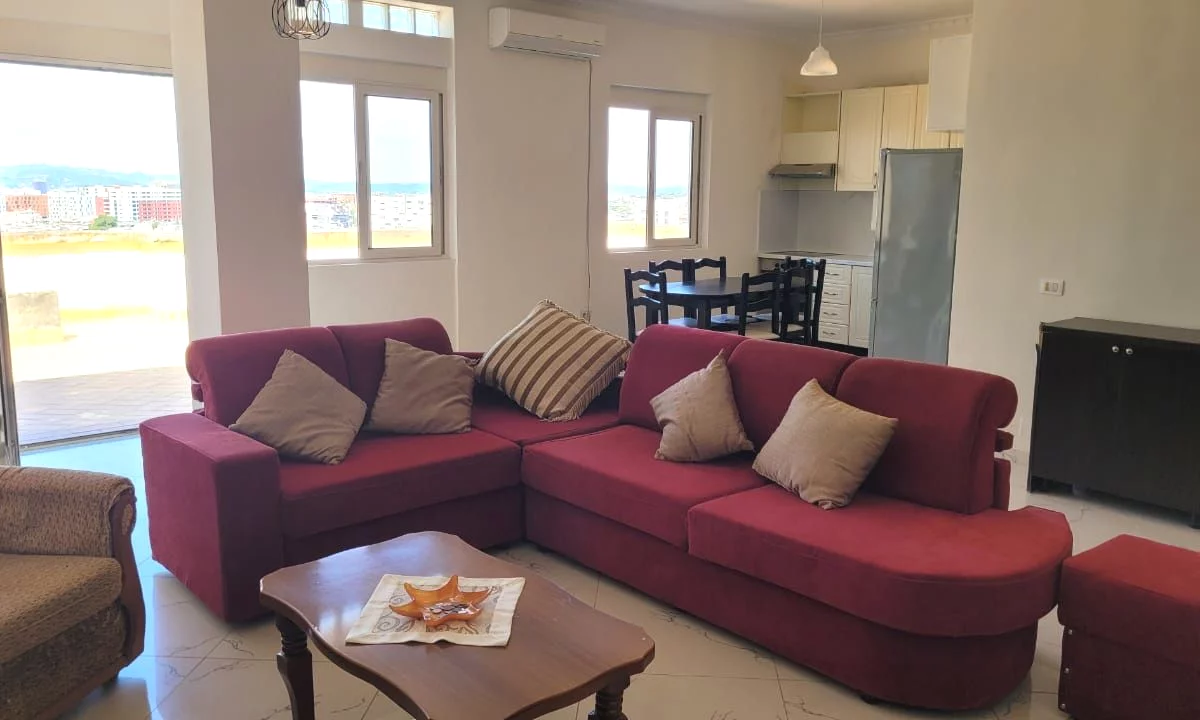 Shtepi me qera Apartament ne Tirane, 3+1, Mobilimi E mobiluar, Pagesa 65,000  Leke.