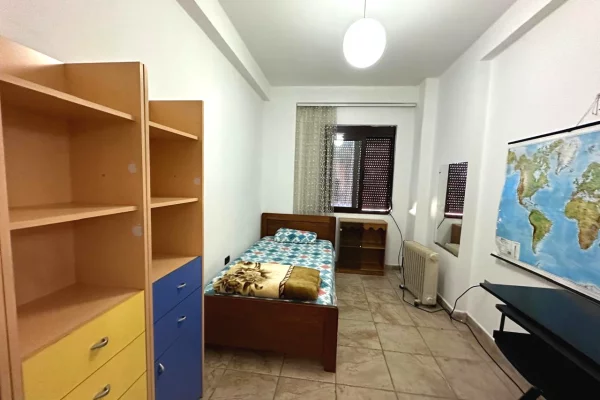 Shtepi me qera Apartament ne Tirane, 3+1, Mobilimi E mobiluar, Pagesa 70,000  Leke.
