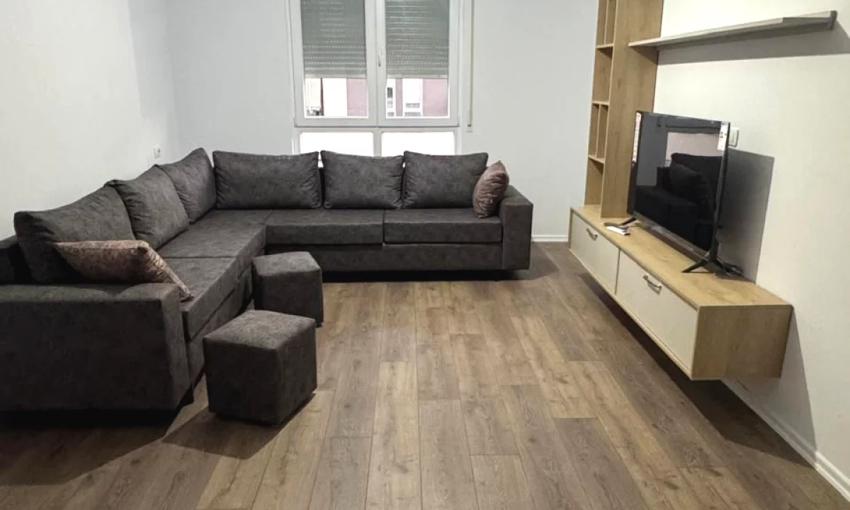 Shtepi me qera Apartament ne Tirane, 2+1, Mobilimi E mobiluar, Pagesa 65,000  Leke.