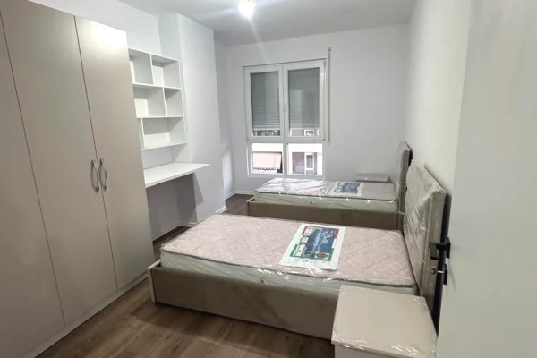 Shtepi me qera Apartament ne Tirane, 2+1, Mobilimi E mobiluar, Pagesa 65,000  Leke.