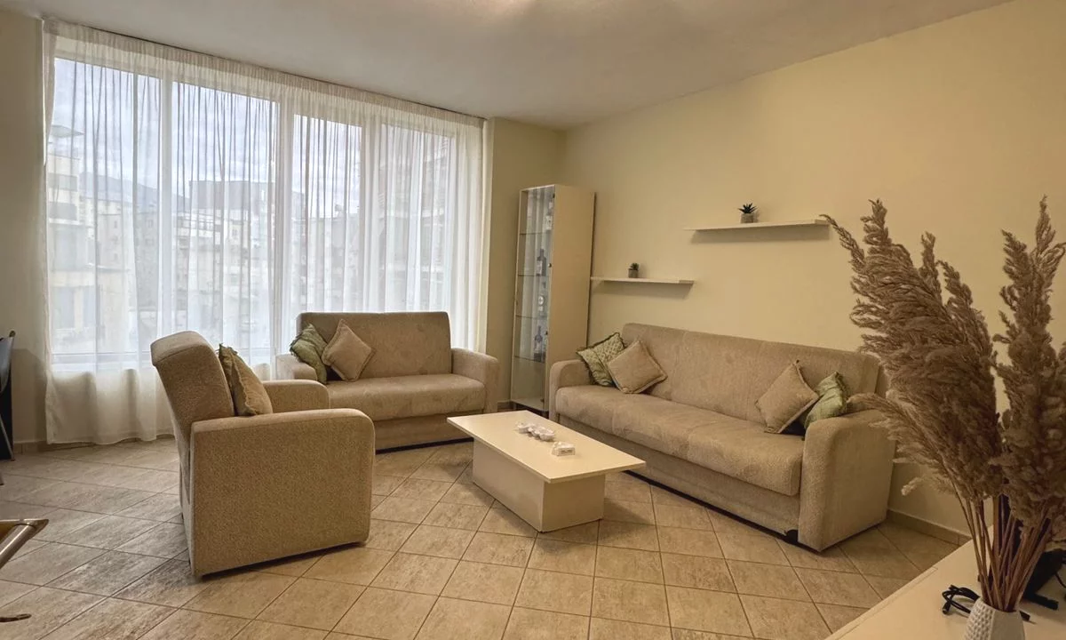 Shtepi me qera Apartament ne Tirane, 1+1, Mobilimi E mobiluar, Pagesa 550  Euro.