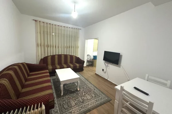 Rruga Dritan Hoxha,jepet me qera apartament 1+1, i mobiluar 40,000Leke