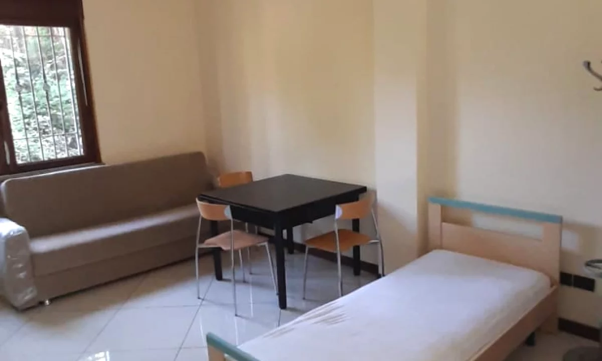 🏢Ish Kinostudio,jepet me qera garsoniere 35m2,e mobiluar.30,000LEKE  