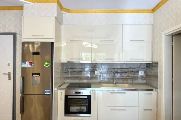 Appartamento in affitto a Tirana 2+1, Arredato