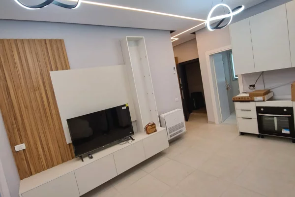 Appartamento in affitto a Tirana 2+1, Arredato